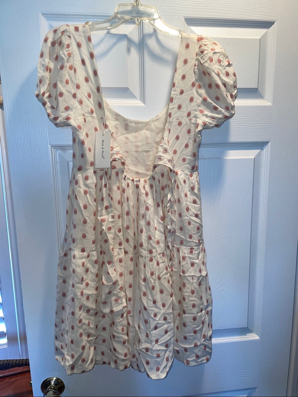 Beautiful Sun dress with a tie in back - Picture 2 of 6
